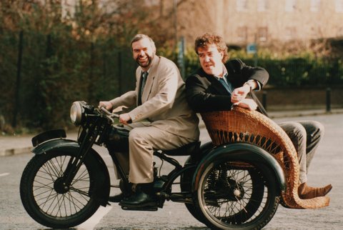 Garry Bushell Online