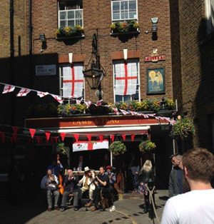 Garry Bushell Online